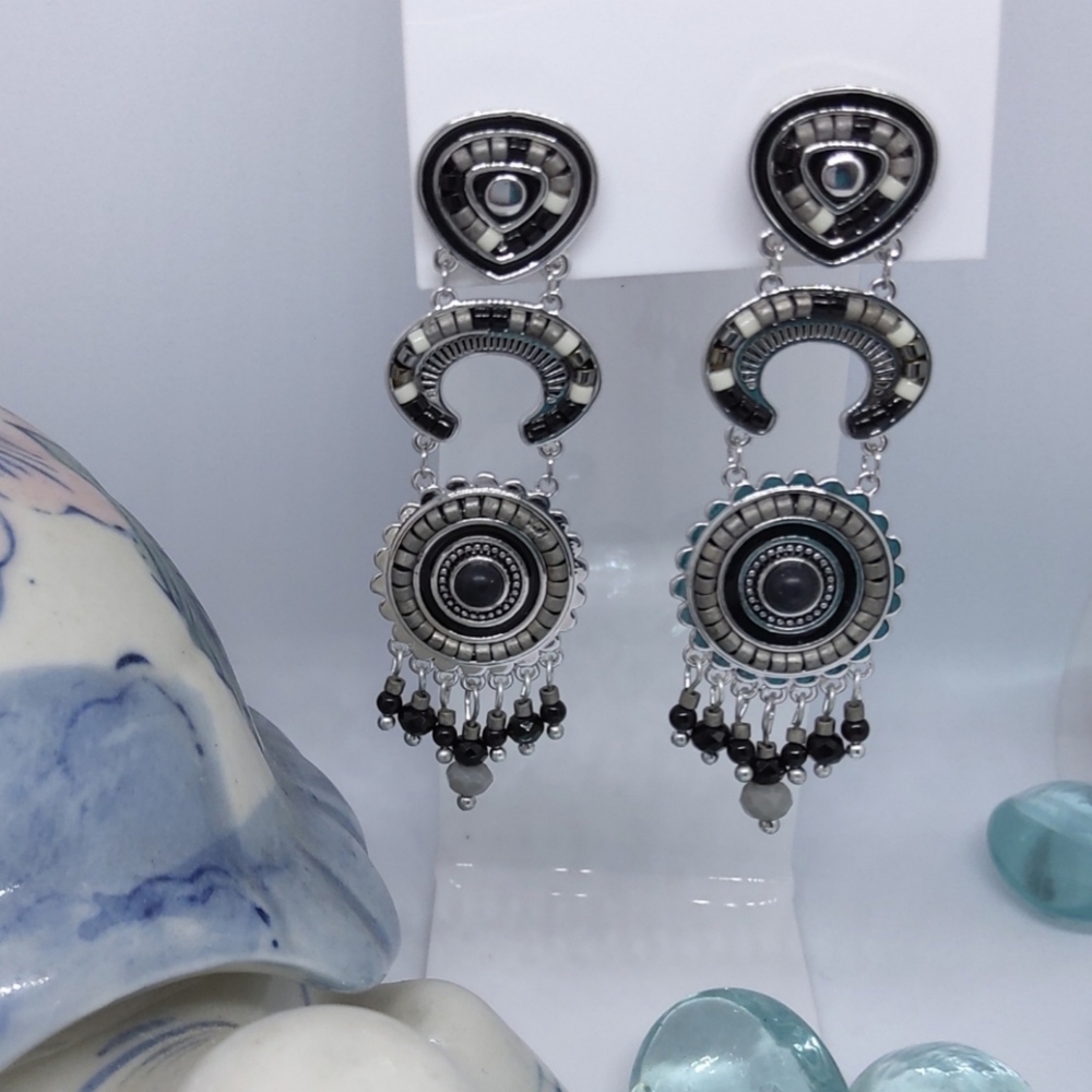 Delicate Alloy Jewelry Medium Size Earrings.    Black And Silver